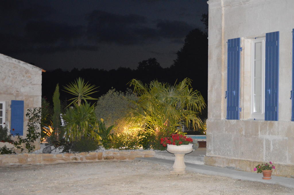L'Oasis Bed & Breakfast Port-d'Envaux Luaran gambar