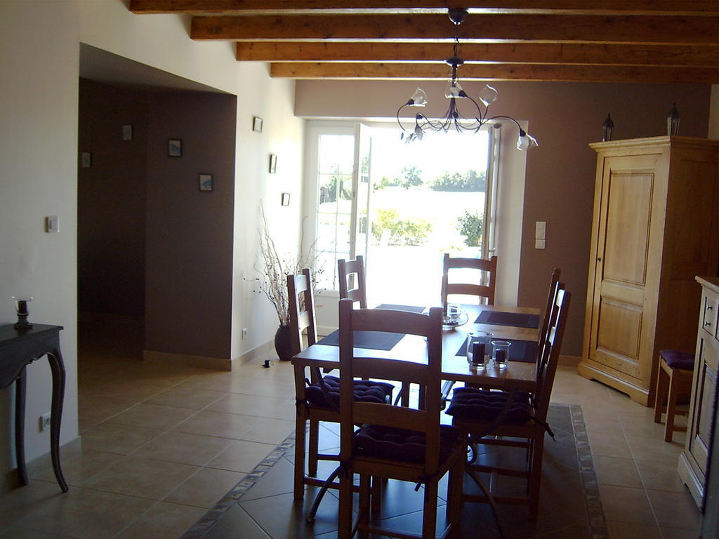 L'Oasis Bed & Breakfast Port-d'Envaux Luaran gambar
