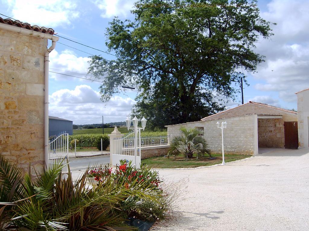 L'Oasis Bed & Breakfast Port-d'Envaux Luaran gambar