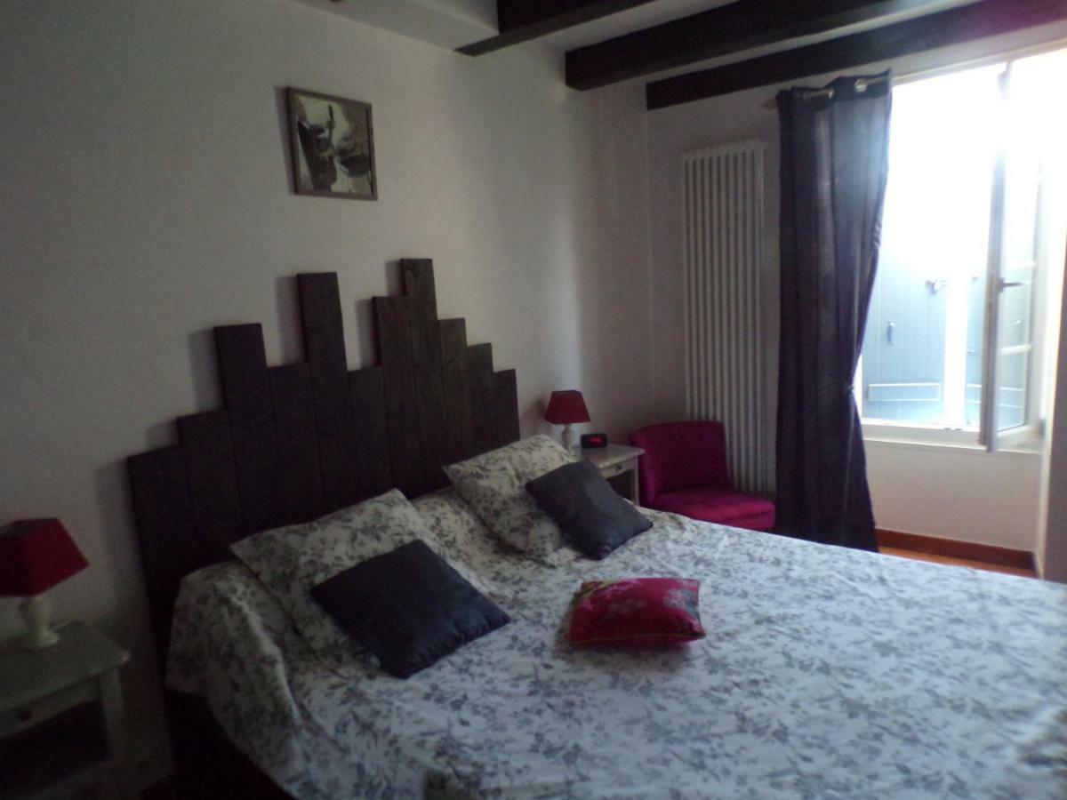 L'Oasis Bed & Breakfast Port-d'Envaux Luaran gambar
